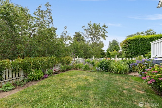 2823 34th Ave S, Seattle, WA 98144 - view of yard