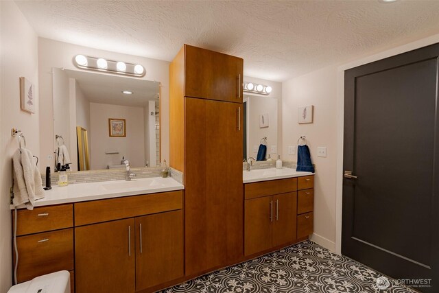 1328 Grant St, Walla Walla, WA 99362 - bathroom featuring double vanity