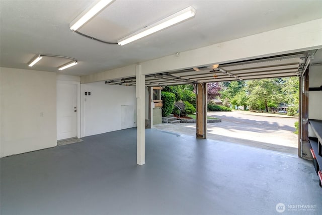 502 SW 326th St, Federal Way, WA 98023 - view of garage