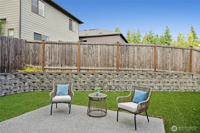 18405 15th Ave W, Lynnwood, WA 98037 - fenced backyard with a patio area