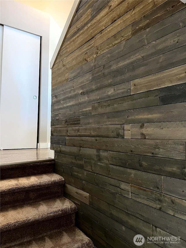 1042 S Lakeland Dr, Moses Lake, WA 98837 - stairs featuring wooden walls