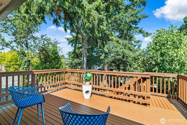 7006 20th Ave NE, Seattle, WA 98115 - view of wooden terrace