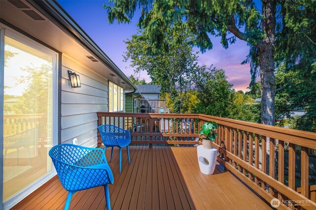 7006 20th Ave NE, Seattle, WA 98115 - view of deck at dusk