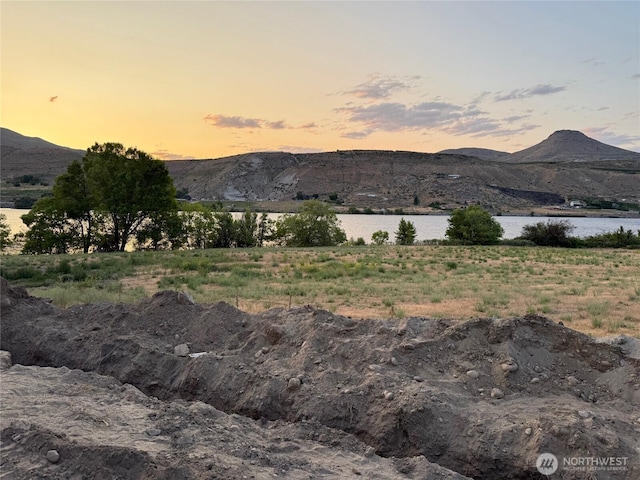 30 Chambers Rd, Brewster, WA 98812 - view of mountain background featuring a large body of water
