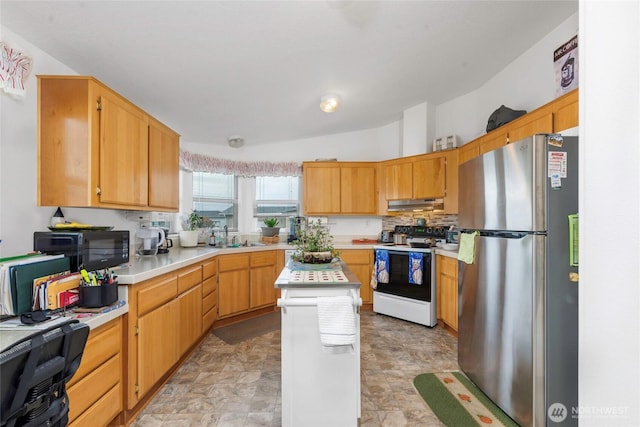 523 N 7th Ave, Sequim, WA 98382 - kitchen featuring freestanding refrigerator, electric stove, under cabinet range hood, light countertops, and black microwave