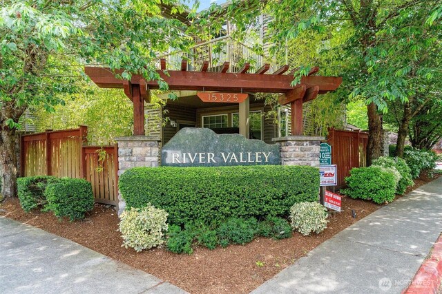15325 SE 155th Pl Unit N-2, Renton, WA 98058 - view of community sign