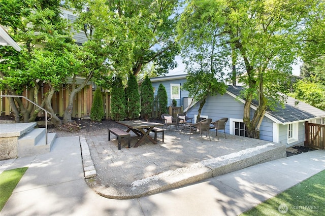 817 E Shelby St, Seattle, WA 98102 - view of patio