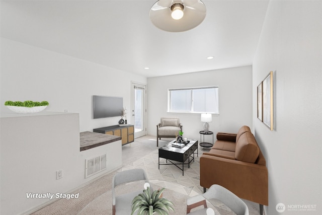 5624 Roosevelt Way NE Unit 202, Seattle, WA 98105 - photo 2