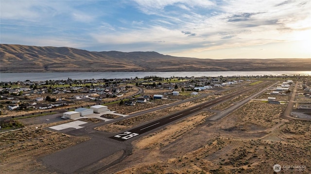 101 Wren Loop SW, Mattawa, WA 99349 - aerial view of a water and mountain view