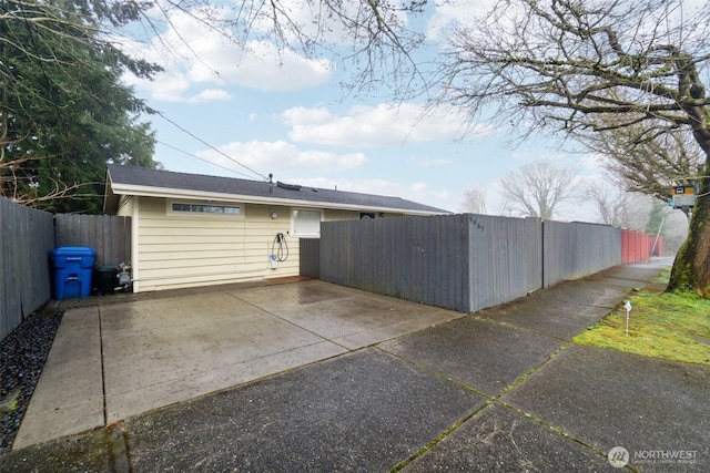 5467 16th Ave SW, Seattle, WA 98106 - back of property with a patio area