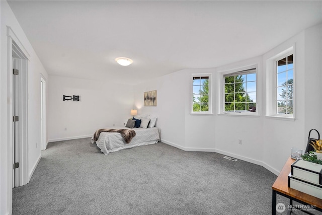 608 14th St SW, Puyallup, WA 98371 - carpeted bedroom with baseboards