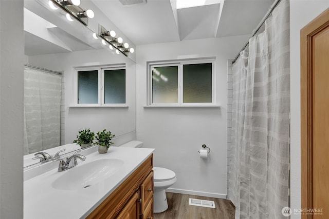 18256 45th Ave S, Seatac, WA 98188 - bathroom with vanity and wood finished floors
