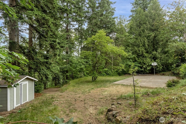 10656 SE 287th St, Auburn, WA 98092 - view of yard with a shed