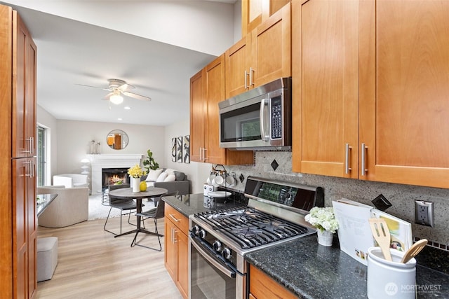 8621 NE 141st St, Kirkland, WA 98034 - photo 12