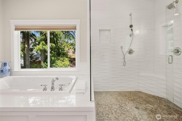 11050 SE 30th St, Bellevue, WA 98004 - full bath featuring a shower stall and a bath