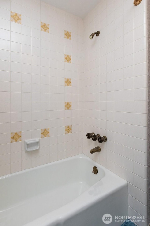 9802 124th St E, Puyallup, WA 98373 - full bathroom with  shower combination