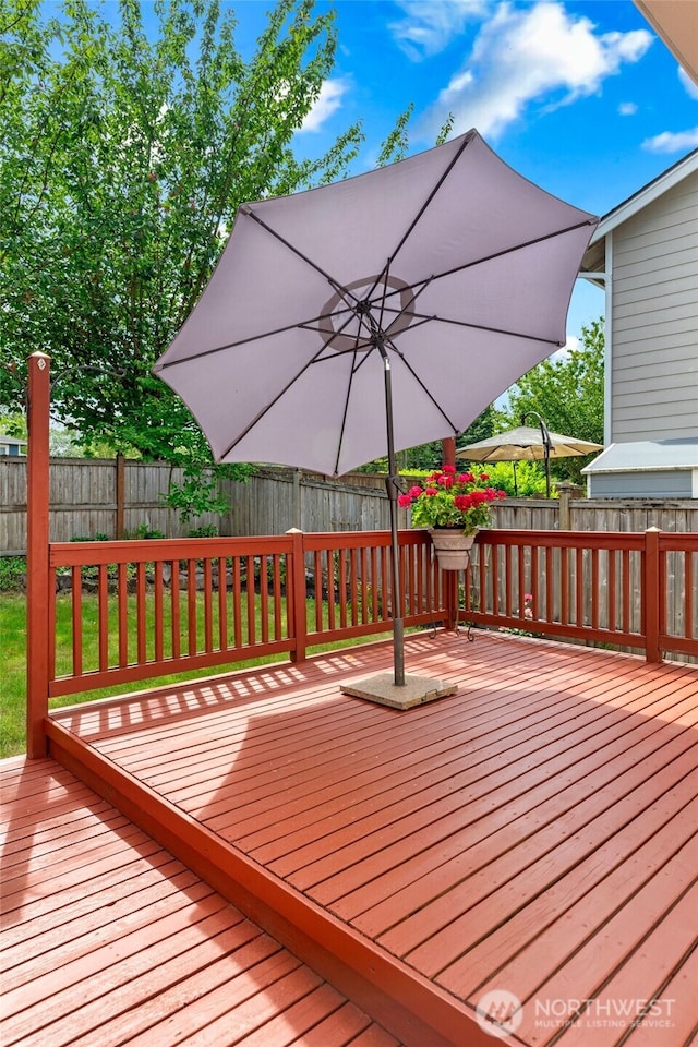 24212 13th Pl W, Bothell, WA 98021 - deck with a fenced backyard