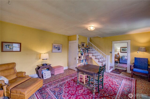 209 3rd St SE, Long Beach, WA 98631 - living area with stairs and baseboards