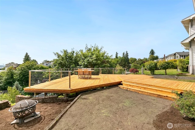1634 Palm Ave SW, Seattle, WA 98116 - view of yard featuring a wooden deck