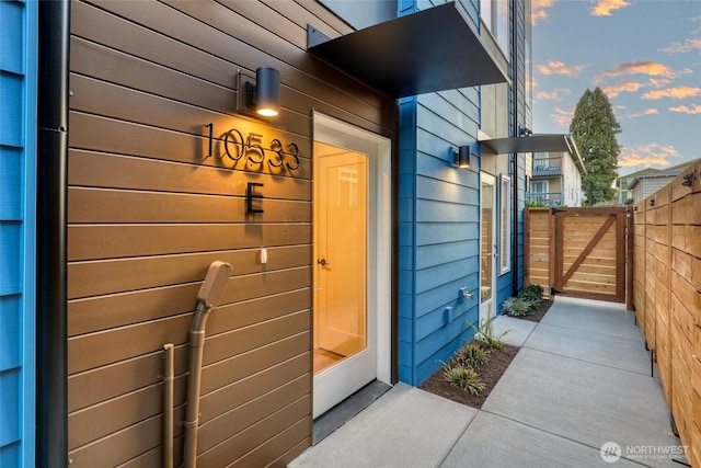 10533 Stone Ave N Unit E, Seattle, WA 98133 - property entrance