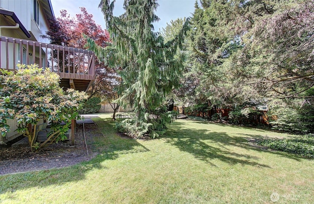 15108 NE 22nd Ave, Salmon Creek, WA 98686 - view of green lawn featuring a wooden deck