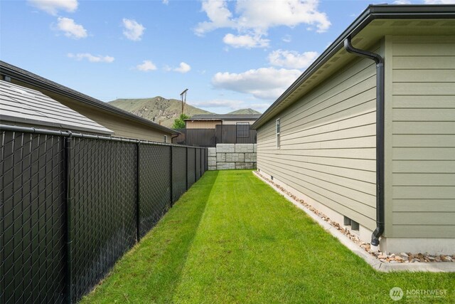 1828 Kristina Ln, Wenatchee, WA 98801 - view of yard with a mountain view