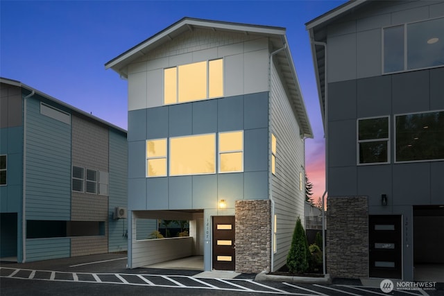 12107 E Gibson, Everett, WA 98204 - view of front facade with stone siding and uncovered parking