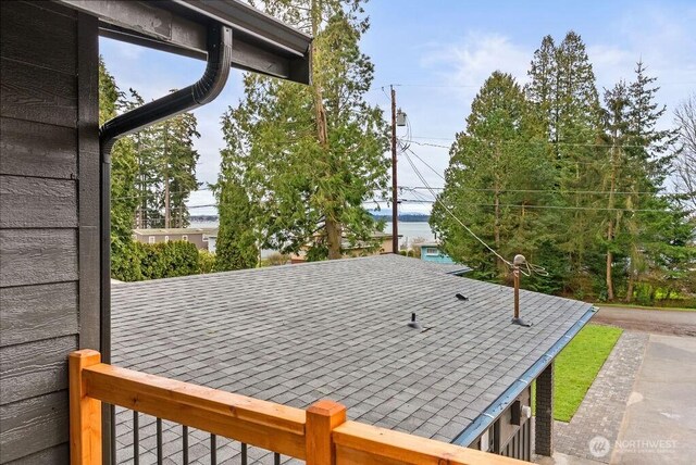 4968 Morgan Dr, Blaine, WA 98230 - exterior view of roof with shingles