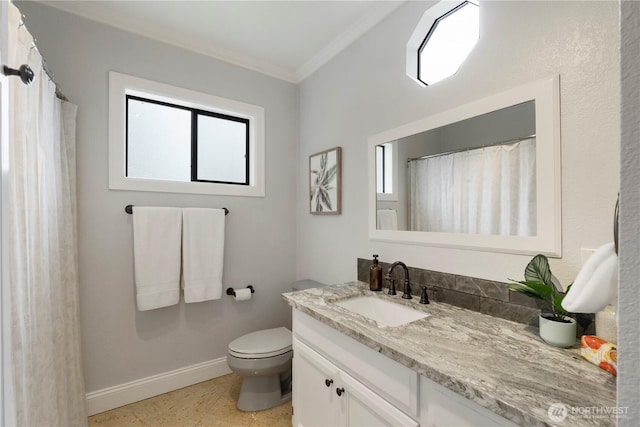 23305 98th Ave S, Kent, WA 98031 - full bath with vanity and ornamental molding