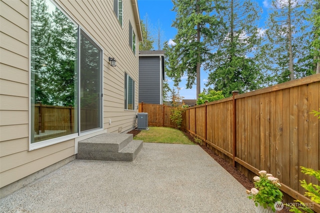 21124 42nd Dr SE, Bothell, WA 98021 - fenced backyard with a patio