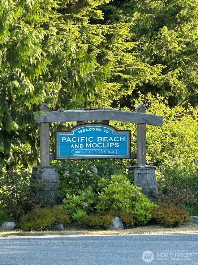 102 N 1st St, Pacific Beach, WA 98571 - exterior view