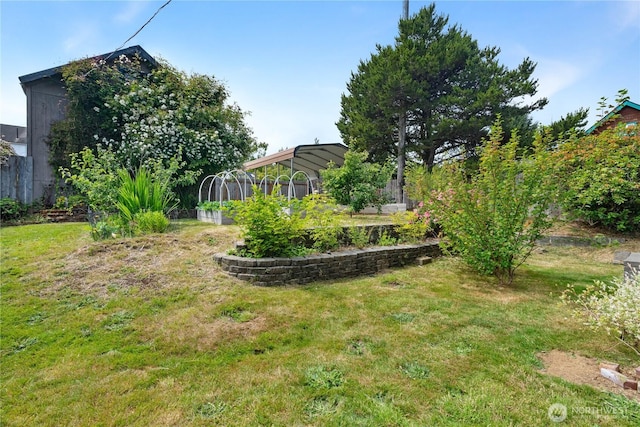 2717 Bench Dr, Aberdeen, WA 98520 - view of yard featuring a carport
