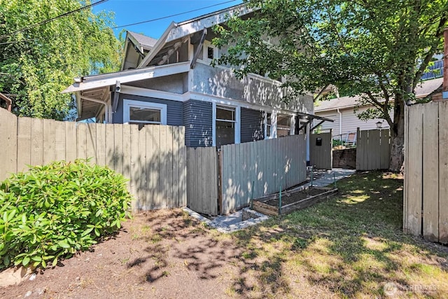 715 W Howe St, Seattle, WA 98119 - view of home's exterior