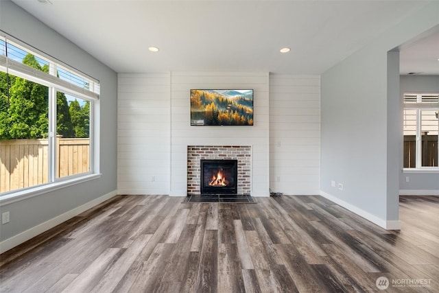 1130 77th Dr SE, Lake Stevens, WA 98258 - unfurnished living room featuring plenty of natural light, dark wood-type flooring, and recessed lighting