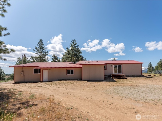115 Hummingbird Rd, East Wenatchee, WA 98802 - back of house featuring a metal roof