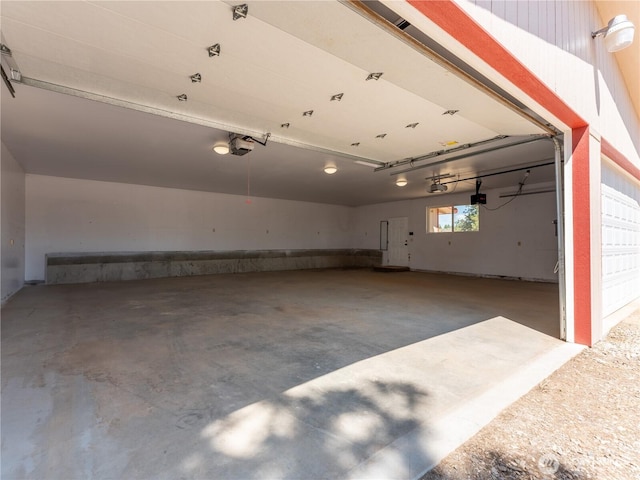 115 Hummingbird Rd, East Wenatchee, WA 98802 - garage featuring a garage door opener