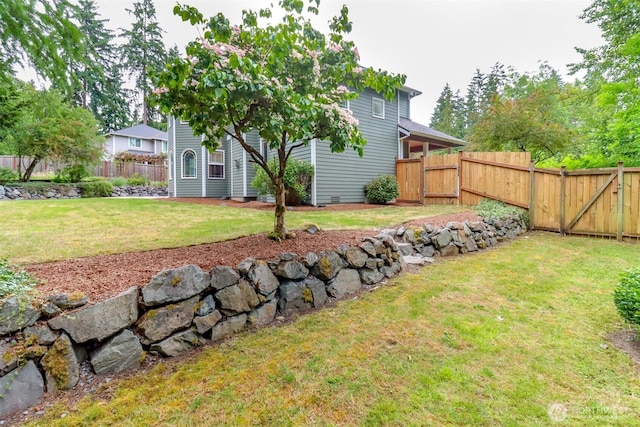 3112 87th Avenue Ct E, Edgewood, WA 98371 - view of yard featuring a gate