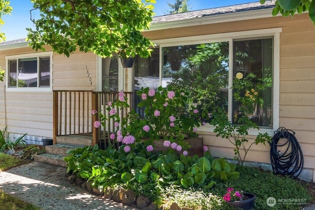 16204 Corliss Pl N, Shoreline, WA 98133 - property entrance