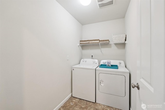 7608 16th Pl SE, Lake Stevens, WA 98258 - washroom featuring washer and clothes dryer and baseboards