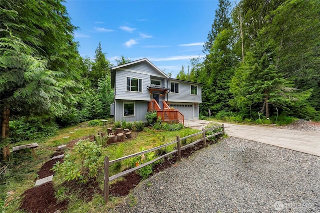 3 River Ridge Loop, Bellingham, WA 98229 - raised ranch with driveway and an attached garage