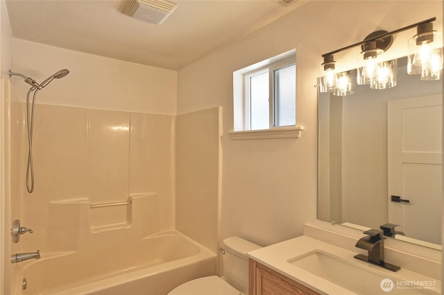 307 Portage Ave, Granite Falls, WA 98252 - full bath with vanity and tub / shower combination