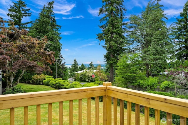 1708 Whatcom St, Bellingham, WA 98229 - deck with a lawn