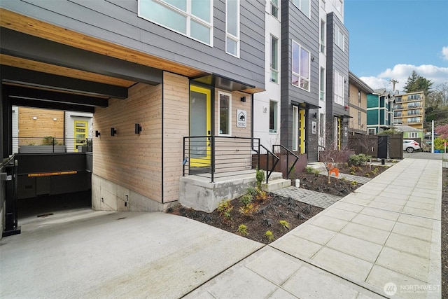 511 Howe St Unit C, Seattle, WA 98109 - doorway to property