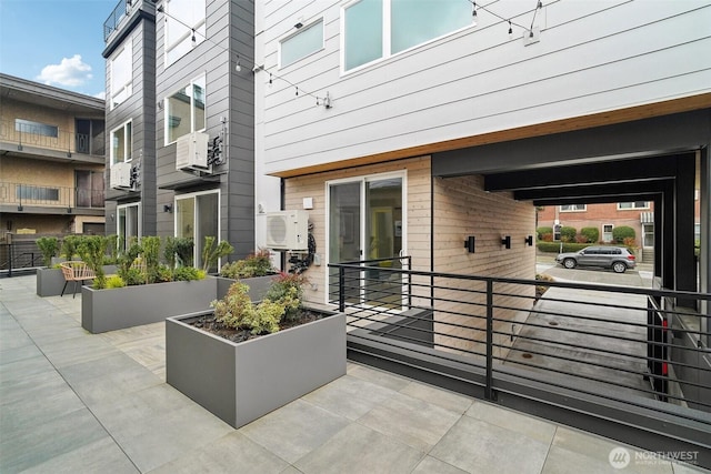 511 Howe St Unit C, Seattle, WA 98109 - view of patio / terrace