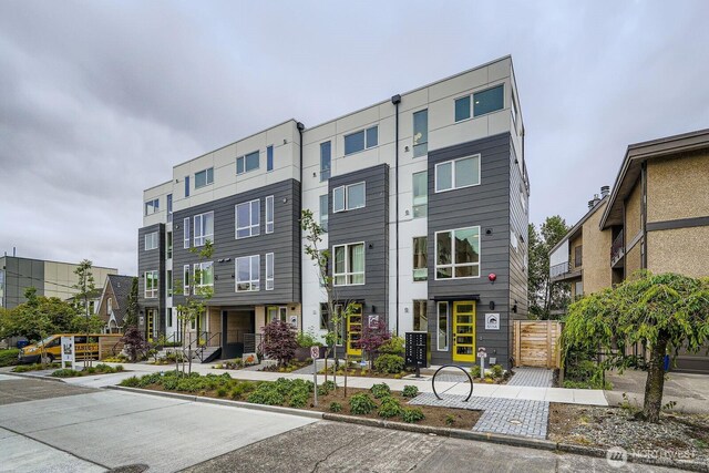 511 Howe St Unit C, Seattle, WA 98109 - view of property