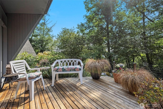 4925 Goodpiper Ln, Freeland, WA 98249 - deck with view of wooded area