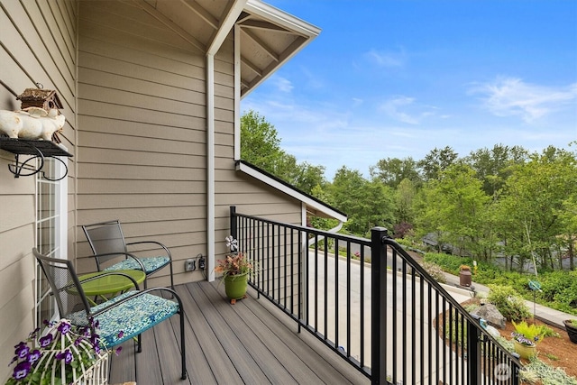 7123 NE 165th St, Kenmore, WA 98028 - view of deck