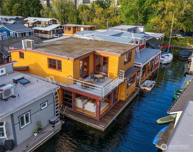 2339 Fairview Ave E Unit L, Seattle, WA 98102 - rear view of property with a water view
