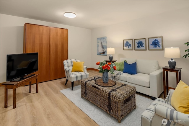 2339 Fairview Ave E Unit L, Seattle, WA 98102 - living room featuring light wood finished floors
