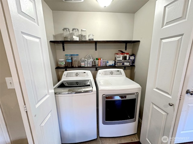 314 SW Homestead, College Place, WA 99324 - laundry room featuring washing machine and dryer